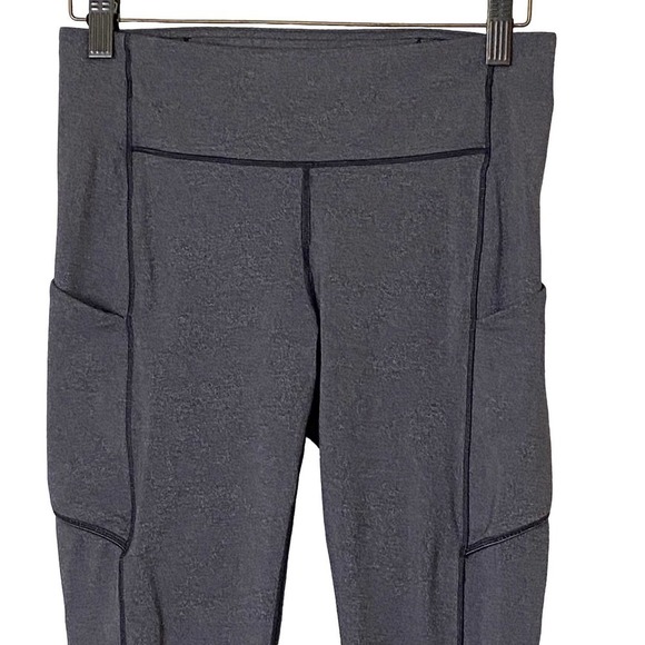 Lululemon Speed Up  Luxtreme 7/8 Tight Legging in Heathered Black, Size 6 - Picture 6 of 14